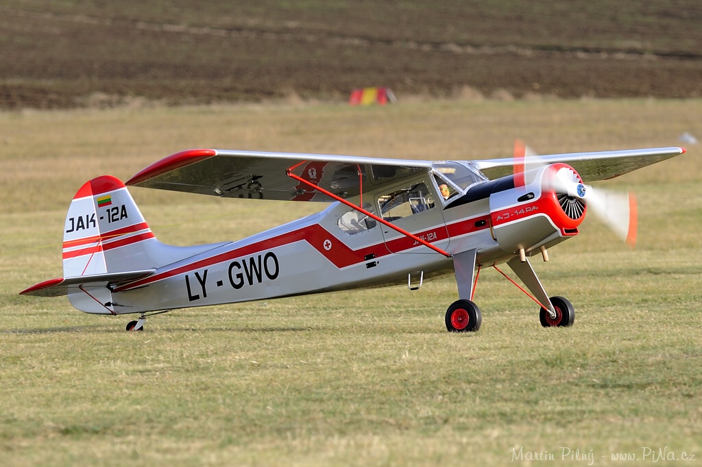 Jak-12A-Gerda_Woitaga.jpg